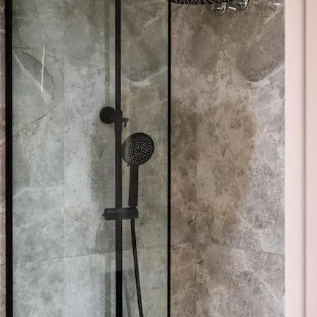 Liotrivi Luxury דירה *